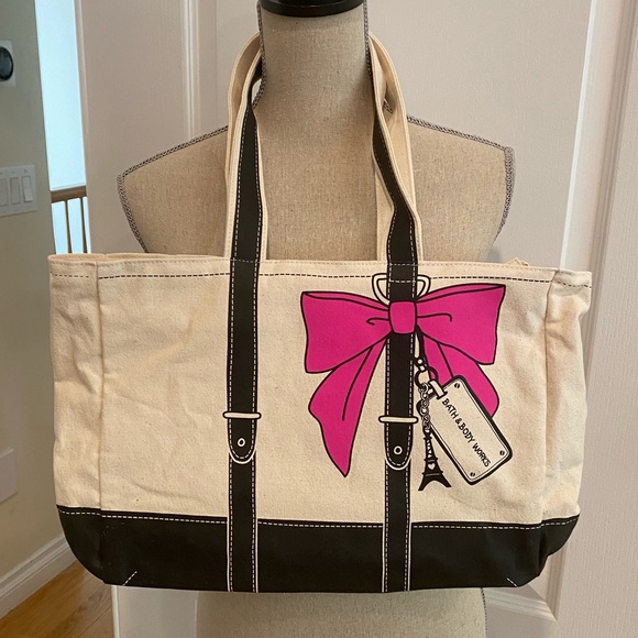 Bath & Body Works Handbags - **FINAL SALE**⚡️Bath and Body Works Tote
